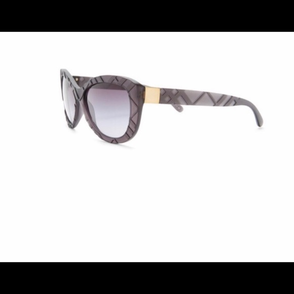 ⭐️HP⭐️New 💯Authentic Burberry Mauve Sunglasses - Picture 2 of 2